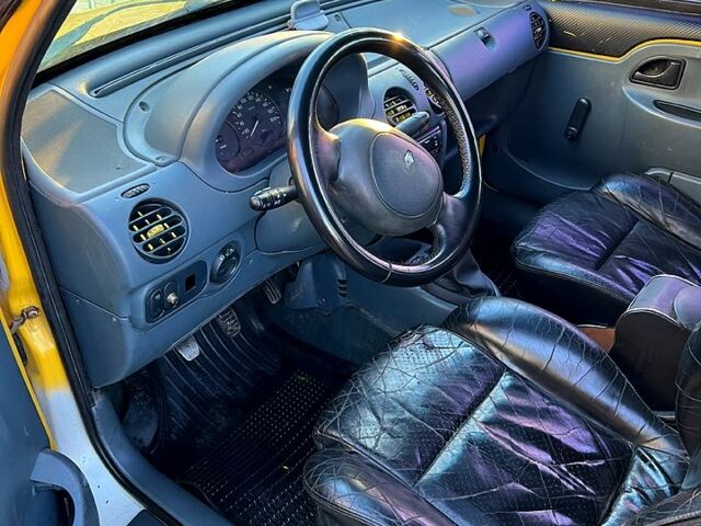 Желтый Рено Кенгу, объемом двигателя 1.9 л и пробегом 0 тыс. км за 1700 $, фото 2 на Automoto.ua