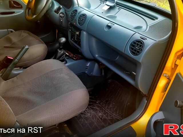 Жовтий Рено Кєнгу, об'ємом двигуна 1.9 л та пробігом 270 тис. км за 3500 $, фото 7 на Automoto.ua