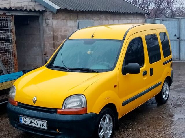 Желтый Рено Кенгу, объемом двигателя 1.9 л и пробегом 304 тыс. км за 3800 $, фото 1 на Automoto.ua