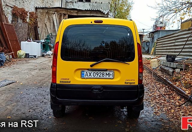 Желтый Рено Кенгу, объемом двигателя 1.5 л и пробегом 350 тыс. км за 3000 $, фото 6 на Automoto.ua