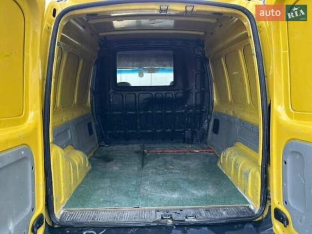 Желтый Рено Кенгу, объемом двигателя 1.5 л и пробегом 300 тыс. км за 2500 $, фото 5 на Automoto.ua