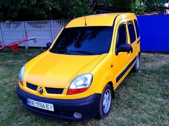 Желтый Рено Кенгу, объемом двигателя 1.5 л и пробегом 250 тыс. км за 3500 $, фото 1 на Automoto.ua