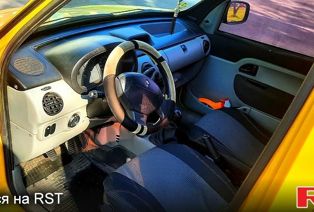Желтый Рено Кенгу, объемом двигателя 1.5 л и пробегом 326 тыс. км за 3700 $, фото 2 на Automoto.ua