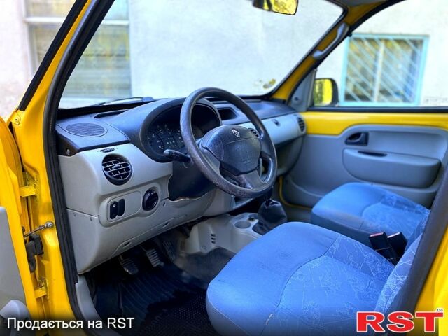 Желтый Рено Кенгу, объемом двигателя 1.5 л и пробегом 205 тыс. км за 2300 $, фото 5 на Automoto.ua