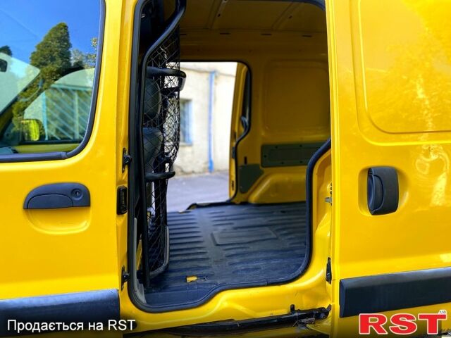 Желтый Рено Кенгу, объемом двигателя 1.5 л и пробегом 205 тыс. км за 2300 $, фото 6 на Automoto.ua
