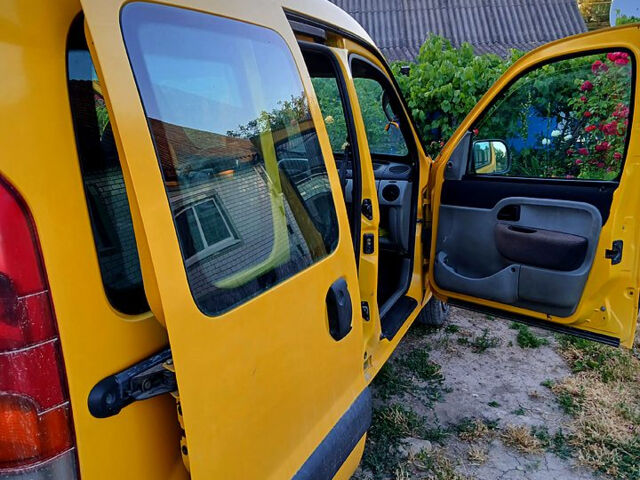 Желтый Рено Кенгу, объемом двигателя 1.5 л и пробегом 192 тыс. км за 3050 $, фото 2 на Automoto.ua