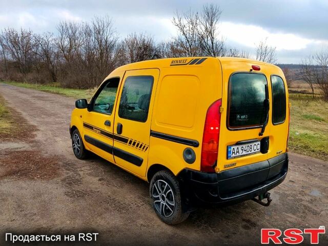 Желтый Рено Кенгу, объемом двигателя 1.6 л и пробегом 300 тыс. км за 3700 $, фото 2 на Automoto.ua