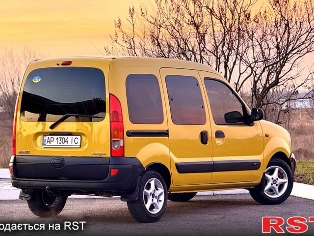 Желтый Рено Кенгу, объемом двигателя 1.4 л и пробегом 211 тыс. км за 4800 $, фото 6 на Automoto.ua