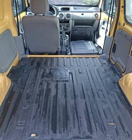 Желтый Рено Кенгу, объемом двигателя 1.5 л и пробегом 286 тыс. км за 2800 $, фото 11 на Automoto.ua