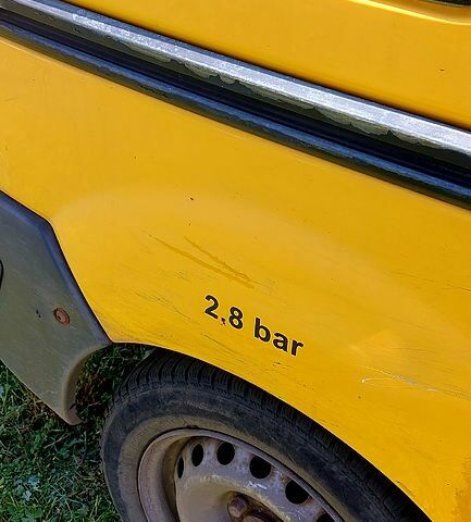 Жовтий Рено Кєнгу, об'ємом двигуна 1.5 л та пробігом 191 тис. км за 3300 $, фото 7 на Automoto.ua