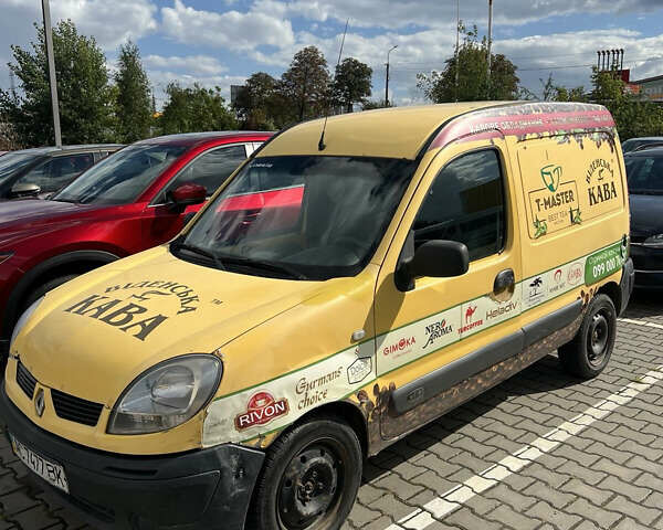 Желтый Рено Кенгу, объемом двигателя 1.46 л и пробегом 337 тыс. км за 2400 $, фото 1 на Automoto.ua