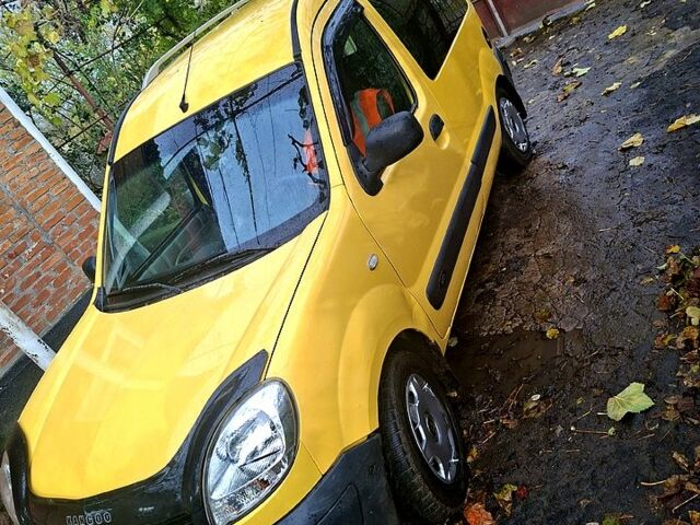 Желтый Рено Кенгу, объемом двигателя 1.5 л и пробегом 210 тыс. км за 4200 $, фото 6 на Automoto.ua