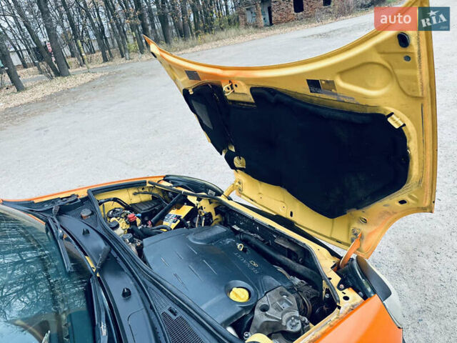 Желтый Рено Кенгу, объемом двигателя 1.5 л и пробегом 250 тыс. км за 2100 $, фото 9 на Automoto.ua