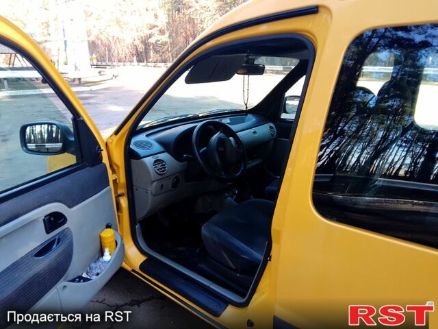 Желтый Рено Кенгу, объемом двигателя 1.5 л и пробегом 228 тыс. км за 5100 $, фото 7 на Automoto.ua