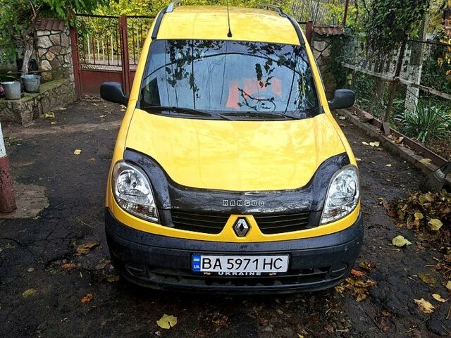 Желтый Рено Кенгу, объемом двигателя 1.5 л и пробегом 210 тыс. км за 4200 $, фото 7 на Automoto.ua
