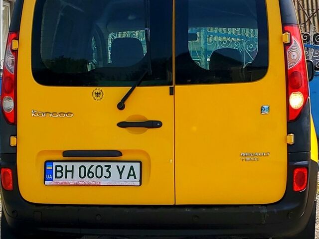 Желтый Рено Кенгу, объемом двигателя 0 л и пробегом 130 тыс. км за 7500 $, фото 5 на Automoto.ua
