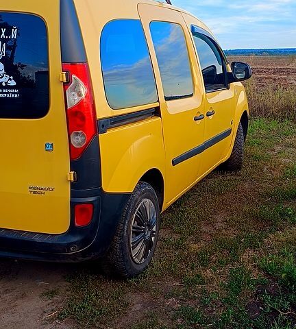 Желтый Рено Кенгу, объемом двигателя 0 л и пробегом 14 тыс. км за 4200 $, фото 5 на Automoto.ua