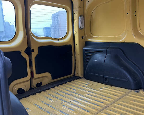 Желтый Рено Кенгу, объемом двигателя 0 л и пробегом 89 тыс. км за 6000 $, фото 8 на Automoto.ua