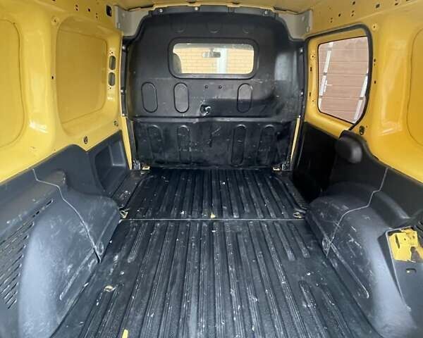 Жовтий Рено Кєнгу, об'ємом двигуна 0 л та пробігом 200 тис. км за 3700 $, фото 8 на Automoto.ua