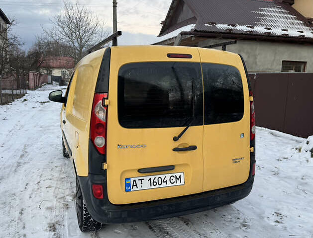 Желтый Рено Кенгу, объемом двигателя 0 л и пробегом 216 тыс. км за 4300 $, фото 5 на Automoto.ua