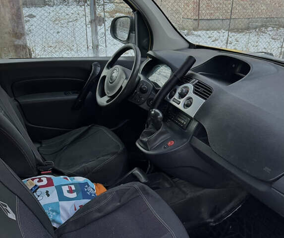 Желтый Рено Кенгу, объемом двигателя 0 л и пробегом 216 тыс. км за 4300 $, фото 11 на Automoto.ua