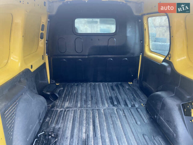 Жовтий Рено Кєнгу, об'ємом двигуна 0 л та пробігом 87 тис. км за 4300 $, фото 6 на Automoto.ua