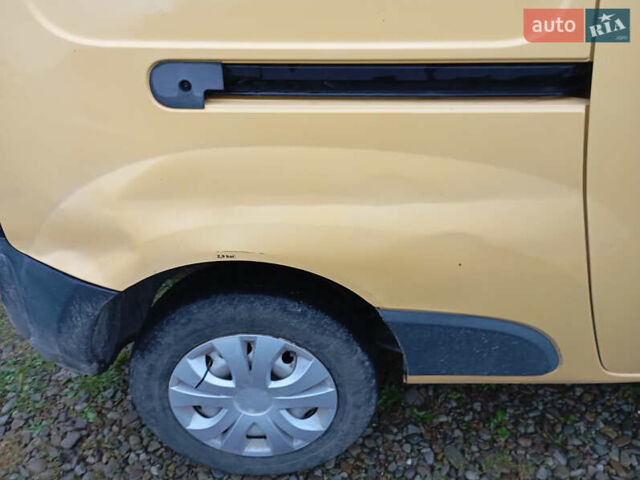 Желтый Рено Кенгу, объемом двигателя 0 л и пробегом 99 тыс. км за 8900 $, фото 35 на Automoto.ua