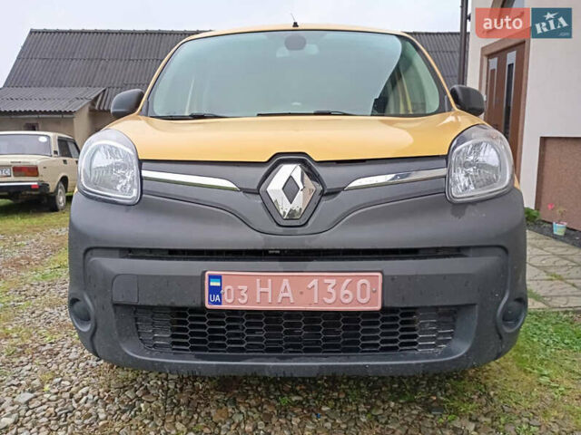 Желтый Рено Кенгу, объемом двигателя 0 л и пробегом 99 тыс. км за 8900 $, фото 4 на Automoto.ua