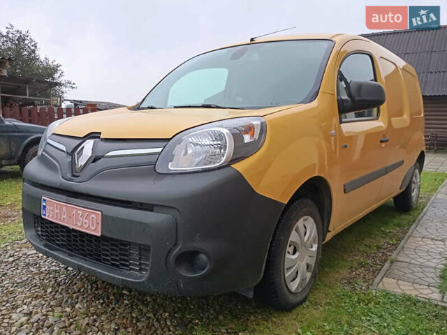 Желтый Рено Кенгу, объемом двигателя 0 л и пробегом 99 тыс. км за 8900 $, фото 1 на Automoto.ua