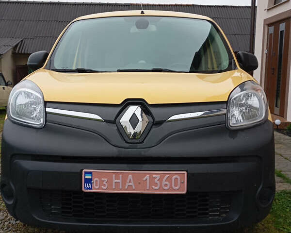 Желтый Рено Кенгу, объемом двигателя 0 л и пробегом 99 тыс. км за 8900 $, фото 3 на Automoto.ua