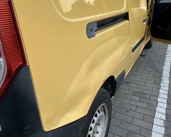 Желтый Рено Кенгу, объемом двигателя 0 л и пробегом 99 тыс. км за 8900 $, фото 15 на Automoto.ua