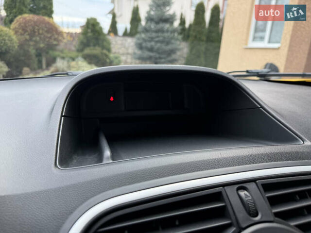 Желтый Рено Кенгу, объемом двигателя 0 л и пробегом 50 тыс. км за 10404 $, фото 27 на Automoto.ua