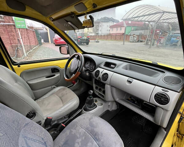 Желтый Рено Кенгу, объемом двигателя 1.87 л и пробегом 403 тыс. км за 3000 $, фото 16 на Automoto.ua