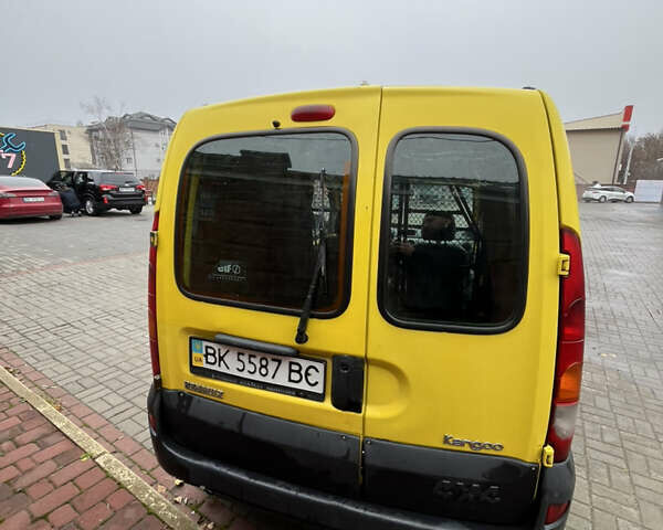 Желтый Рено Кенгу, объемом двигателя 1.87 л и пробегом 403 тыс. км за 3000 $, фото 4 на Automoto.ua