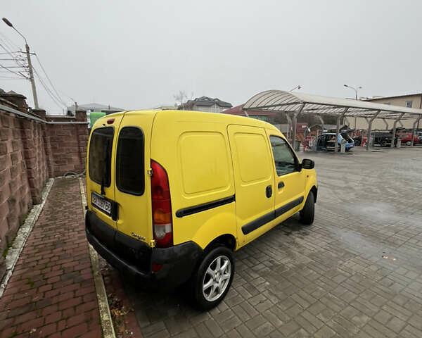 Желтый Рено Кенгу, объемом двигателя 1.87 л и пробегом 403 тыс. км за 3000 $, фото 3 на Automoto.ua