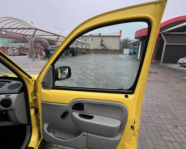 Желтый Рено Кенгу, объемом двигателя 1.87 л и пробегом 403 тыс. км за 3000 $, фото 14 на Automoto.ua