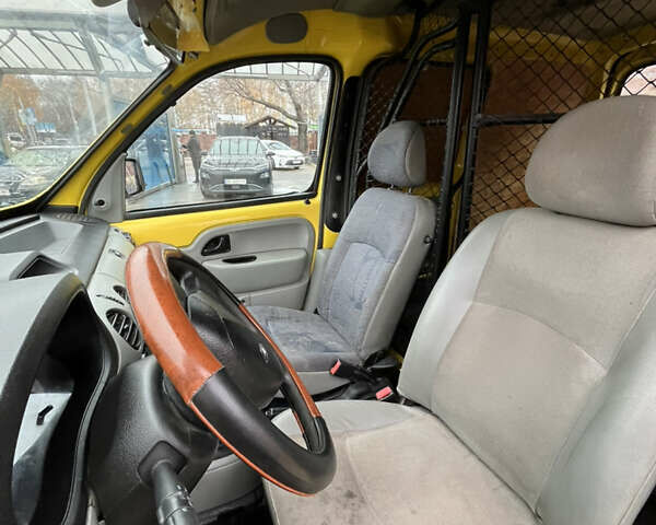 Желтый Рено Кенгу, объемом двигателя 1.87 л и пробегом 403 тыс. км за 3000 $, фото 8 на Automoto.ua