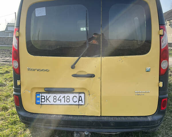 Желтый Рено Кенгу, объемом двигателя 0 л и пробегом 200 тыс. км за 4000 $, фото 5 на Automoto.ua