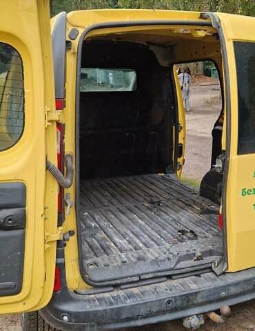 Желтый Рено Кенгу, объемом двигателя 1.46 л и пробегом 100 тыс. км за 5000 $, фото 3 на Automoto.ua