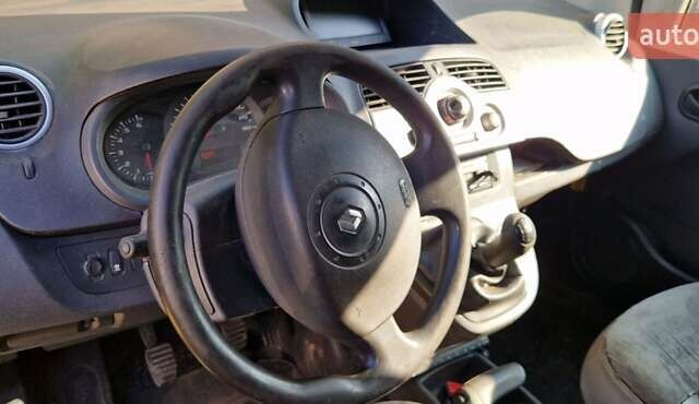 Желтый Рено Кенгу, объемом двигателя 1.46 л и пробегом 100 тыс. км за 5000 $, фото 4 на Automoto.ua