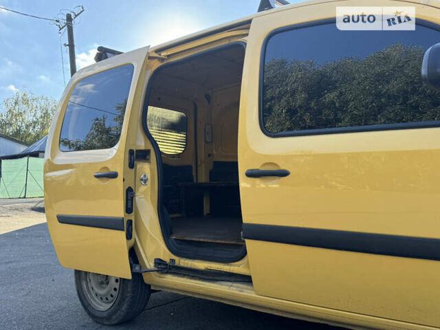 Желтый Рено Кенгу, объемом двигателя 0 л и пробегом 111 тыс. км за 5500 $, фото 13 на Automoto.ua