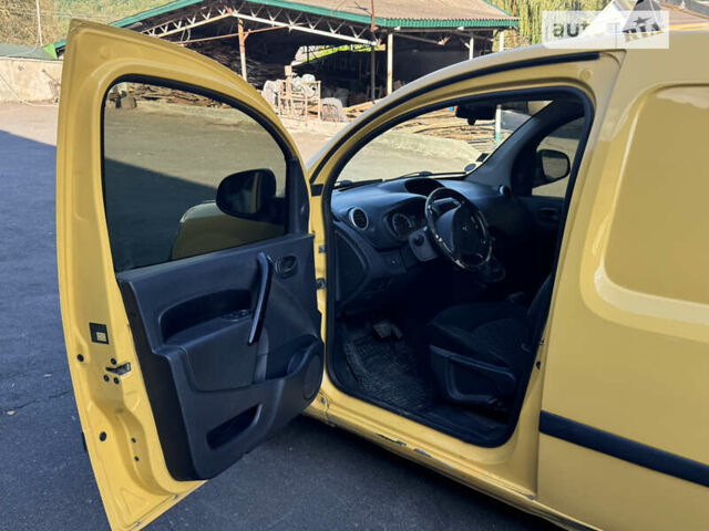 Желтый Рено Кенгу, объемом двигателя 0 л и пробегом 111 тыс. км за 5500 $, фото 11 на Automoto.ua