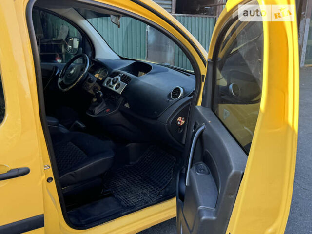 Желтый Рено Кенгу, объемом двигателя 0 л и пробегом 111 тыс. км за 5500 $, фото 12 на Automoto.ua