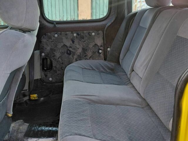 Желтый Рено Кенгу, объемом двигателя 1.5 л и пробегом 254 тыс. км за 3100 $, фото 7 на Automoto.ua