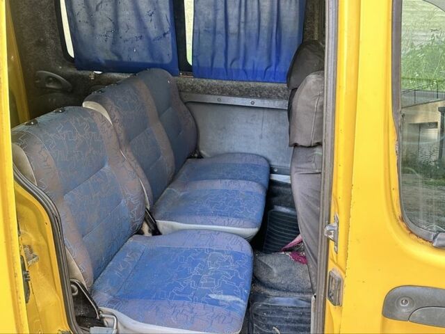 Желтый Рено Кенгу, объемом двигателя 1.9 л и пробегом 300 тыс. км за 1400 $, фото 5 на Automoto.ua