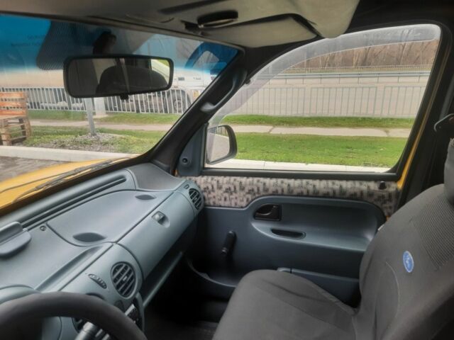 Желтый Рено Кенгу, объемом двигателя 1.9 л и пробегом 216 тыс. км за 3250 $, фото 19 на Automoto.ua