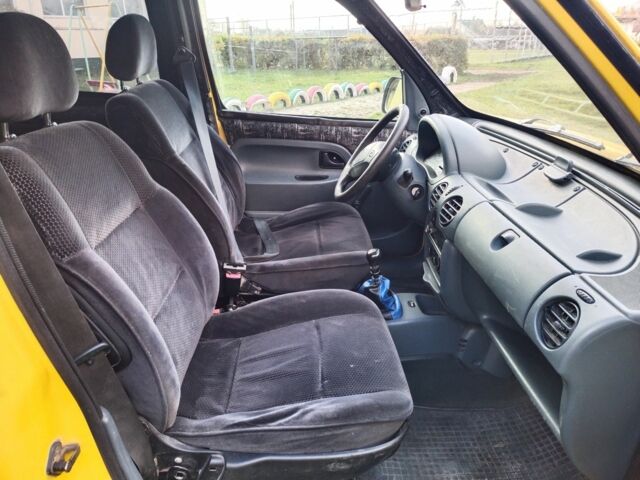 Рено Кенгу 1999 в Остоге на Automoto.ua Желтый Рено Кенгу, объемом двигателя 0 л и пробегом 300 тыс. км за 1750 $, фото 9 на Automoto.ua