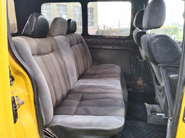 Рено Кенгу 1999 в Остоге на Automoto.ua Желтый Рено Кенгу, объемом двигателя 0 л и пробегом 300 тыс. км за 1750 $, фото 8 на Automoto.ua