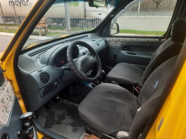 Желтый Рено Кенгу, объемом двигателя 1.9 л и пробегом 216 тыс. км за 3250 $, фото 17 на Automoto.ua