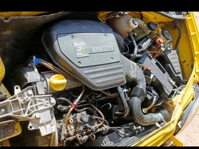 Желтый Рено Кенгу, объемом двигателя 1.9 л и пробегом 280 тыс. км за 2999 $, фото 4 на Automoto.ua